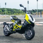Góc nghiêng cực phẩm của Italjet Dragster 300 nổi bật mọi chi tiết.