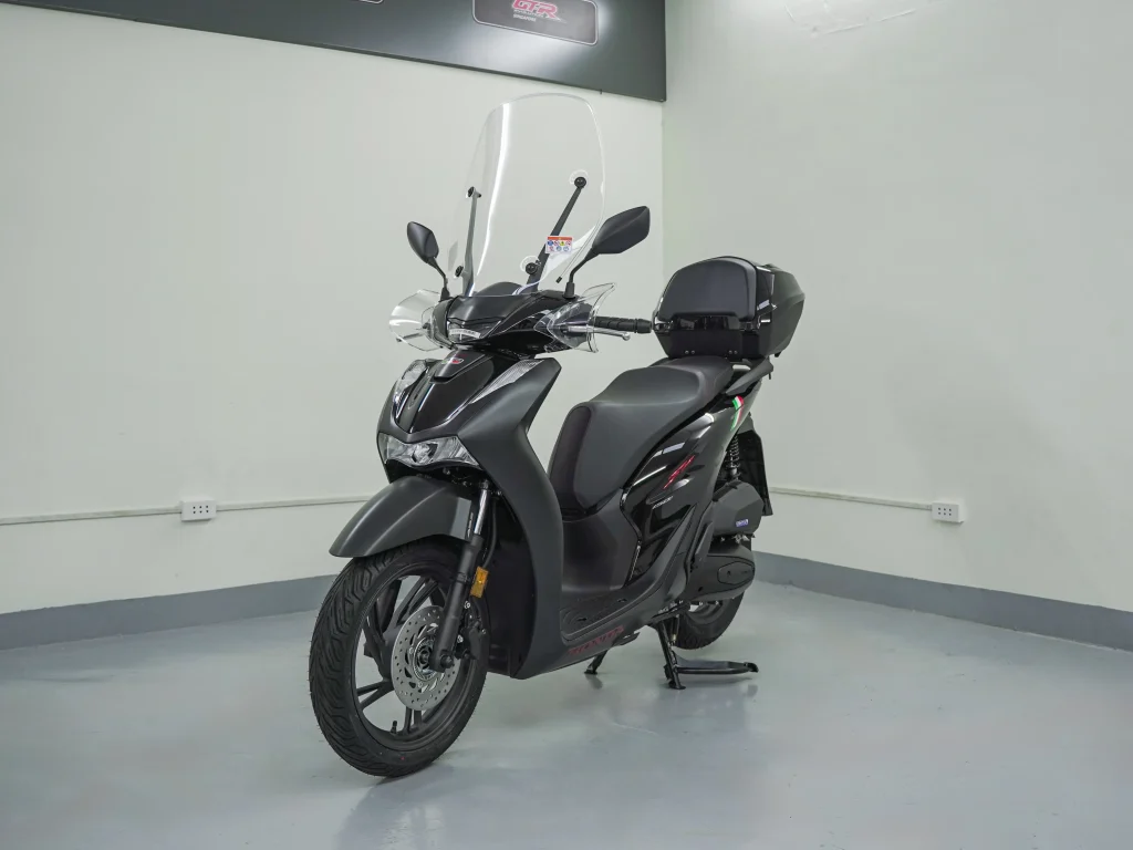 Honda sh y 150i sport edition giam soc 10 trieu hung phat motor 1