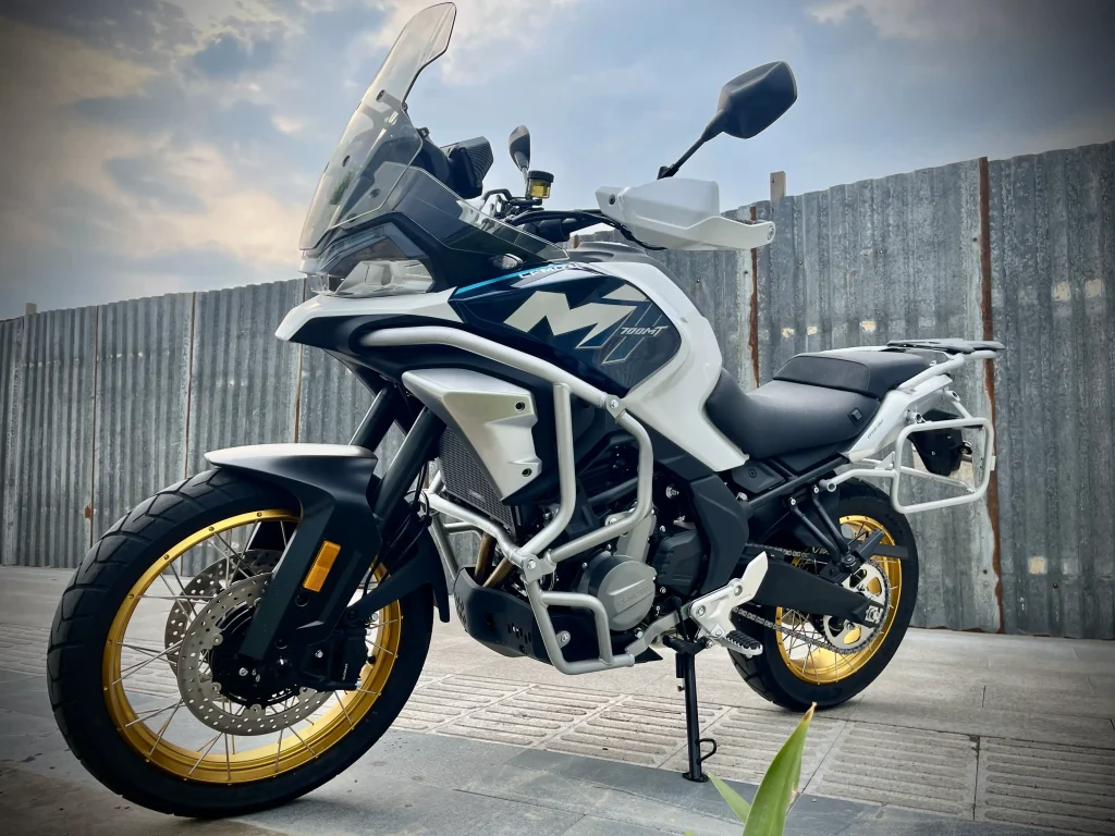 Danh gia xe cfmoto 700mt hung phat motor 1