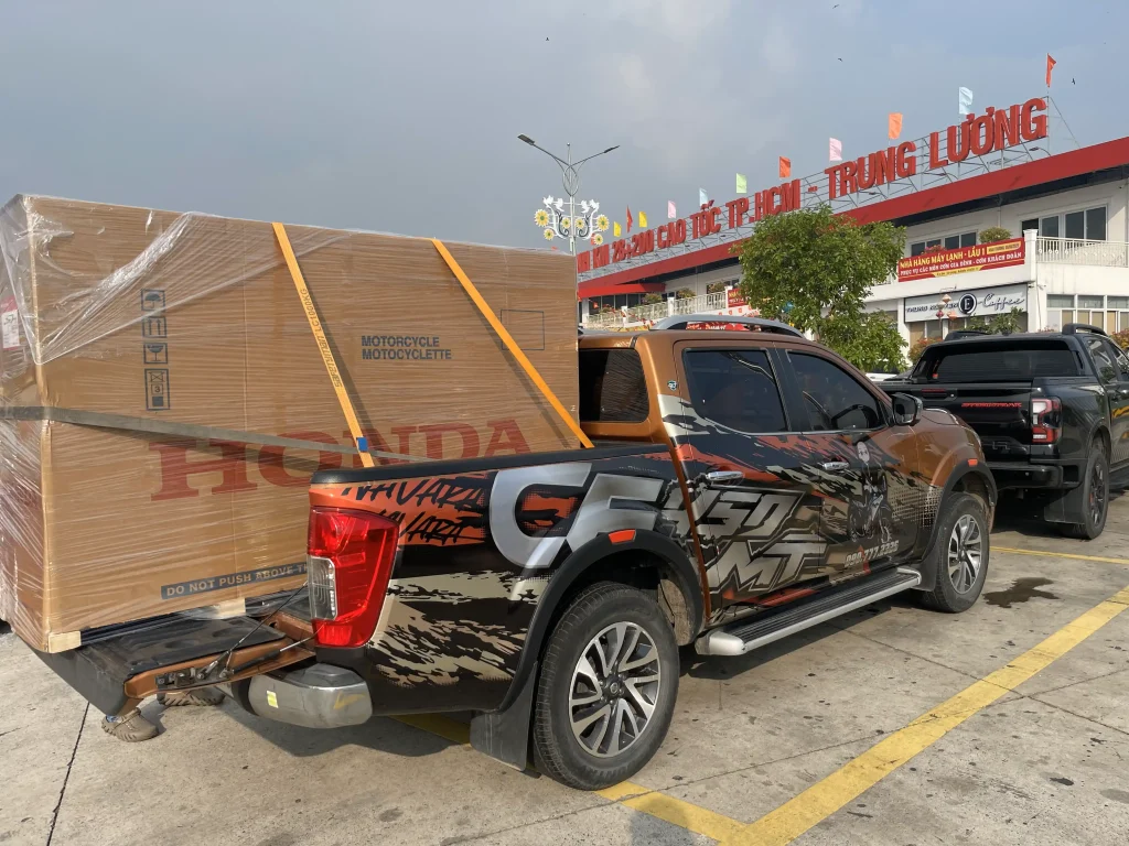 Sh y 150i sporty trang ngoc trai hung phat motor 6