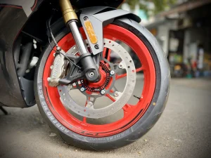 Phanh Brembo trên CFMOTO 450SR