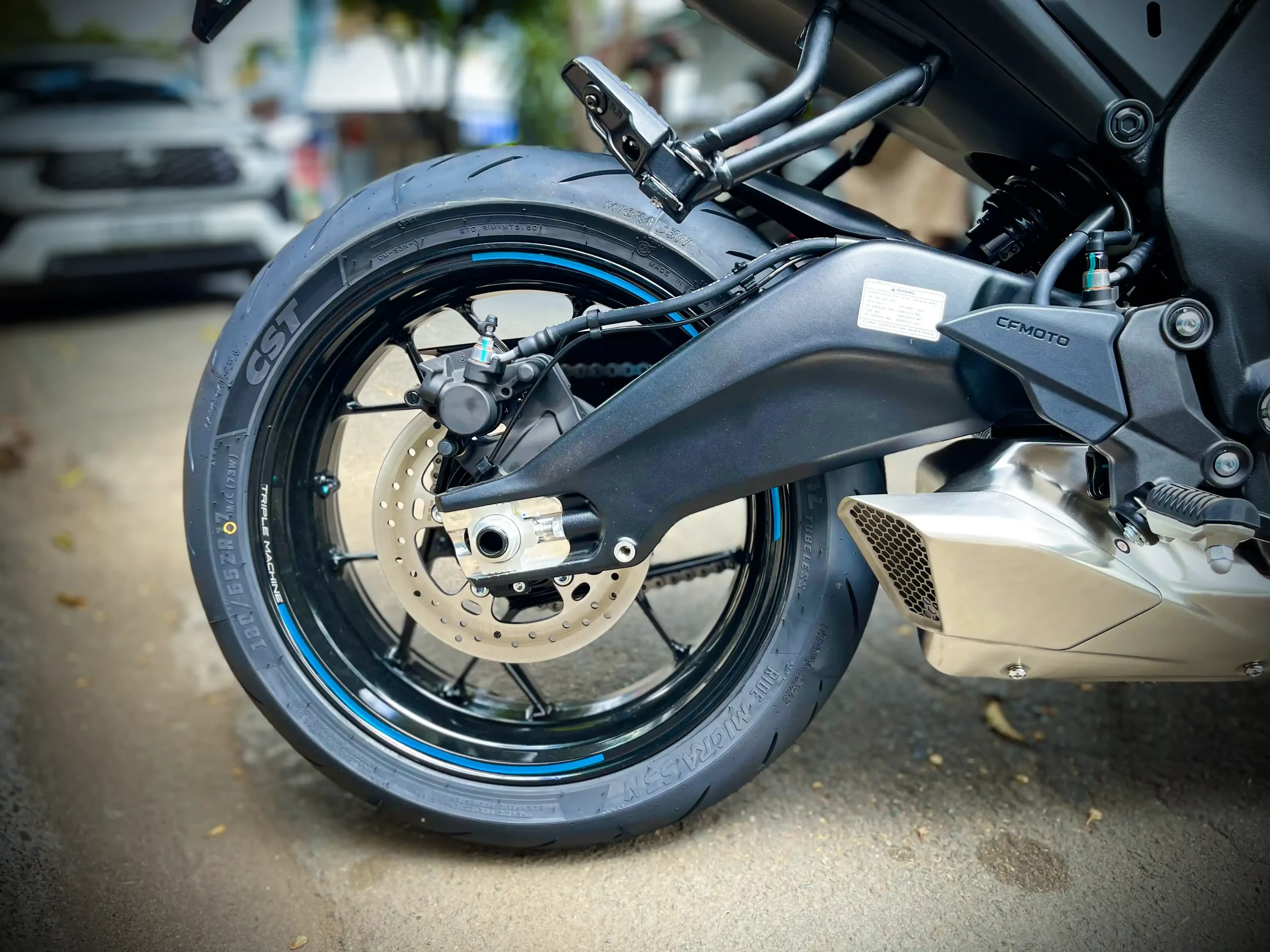 Xe cfmoto 675nk ra mat hung phat motor 17