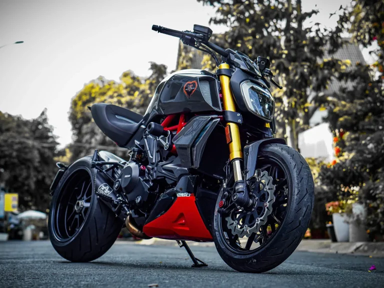 Xe ducati diavel 1260s hung phat motor 1