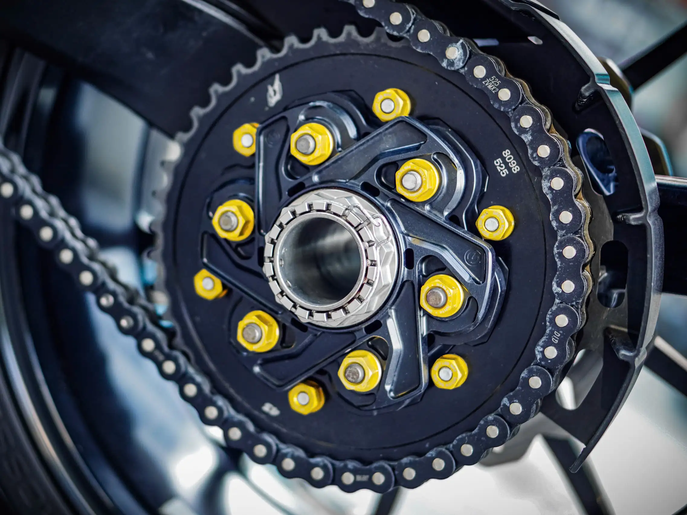 Xe ducati diavel 1260s hung phat motor 3