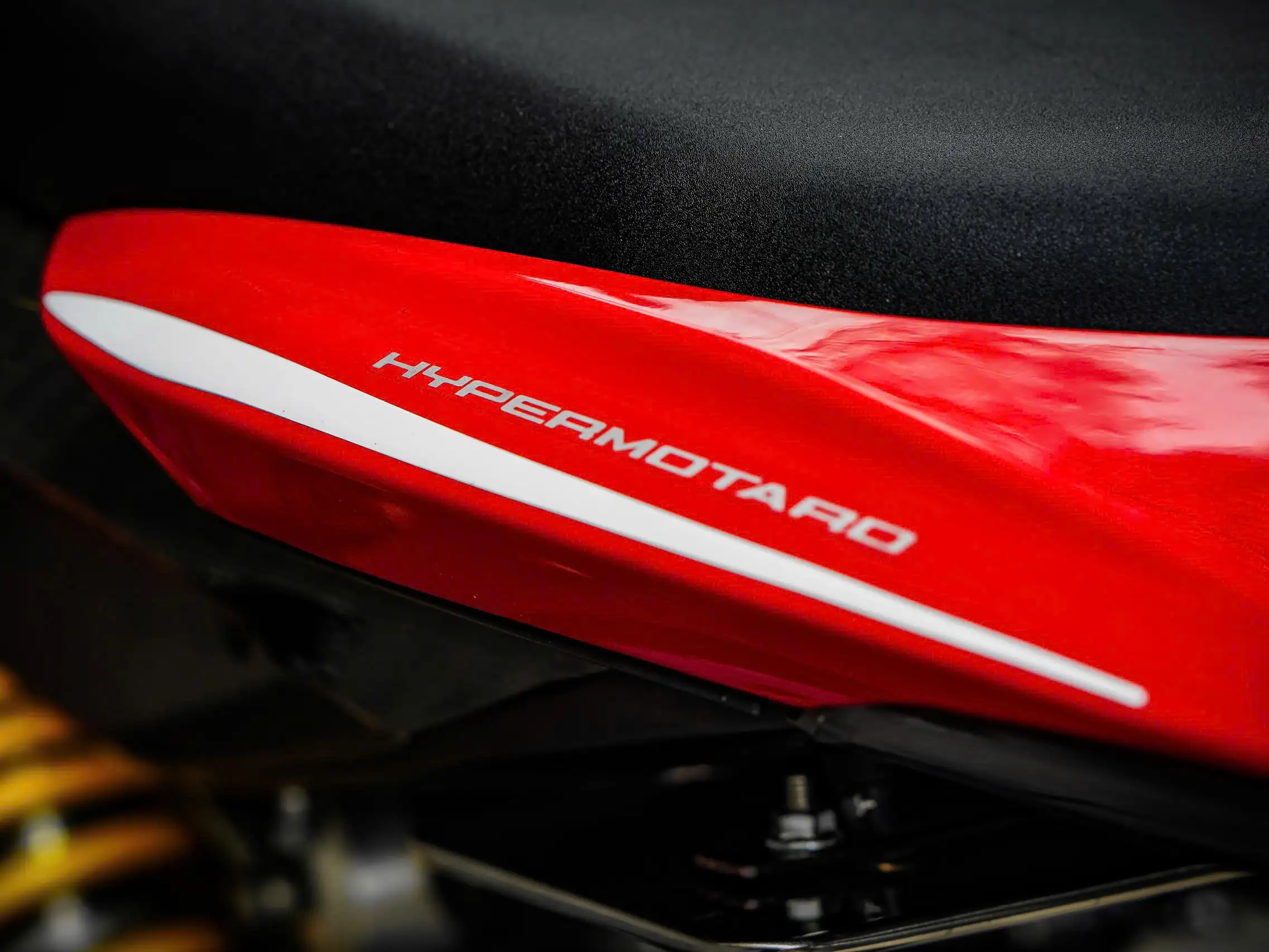 Xe ducati hypermotard 939 hung phat motor 11