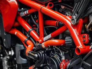 Xe ducati hypermotard 939 hung phat motor 18