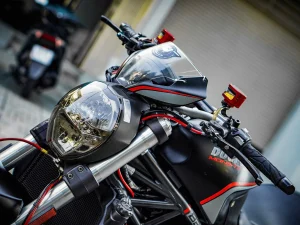 Xe ducati monster 821 stealth hung phat motor 18
