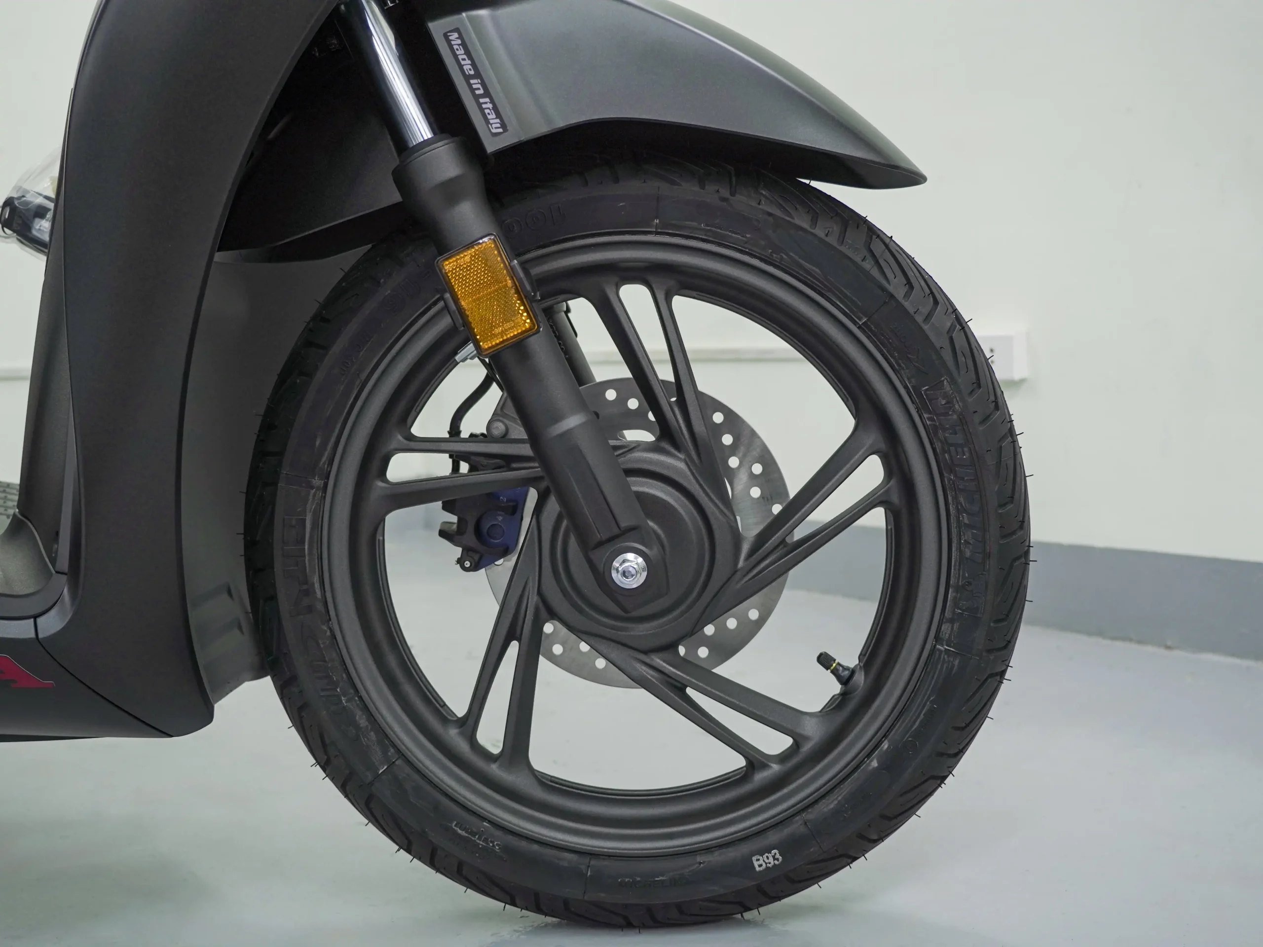 Xe honda sh y sport edition 2025 den mo hung phat motor 6