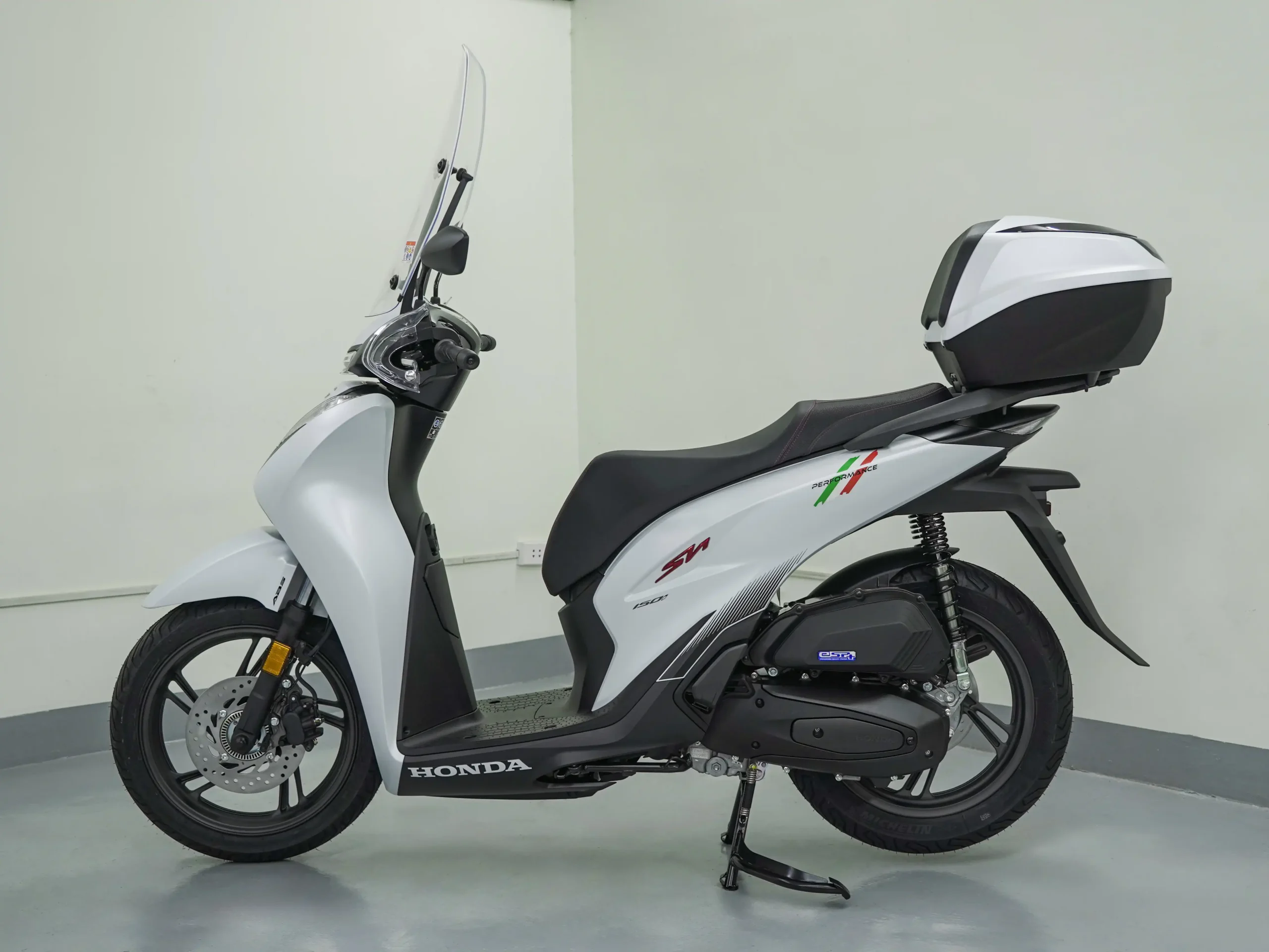Xe honda sh y sport edition 2025 hung phat motor 4