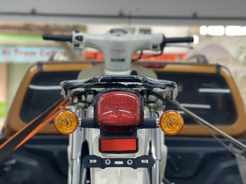 Giao honda supercub 110 abs hung phat motor 2