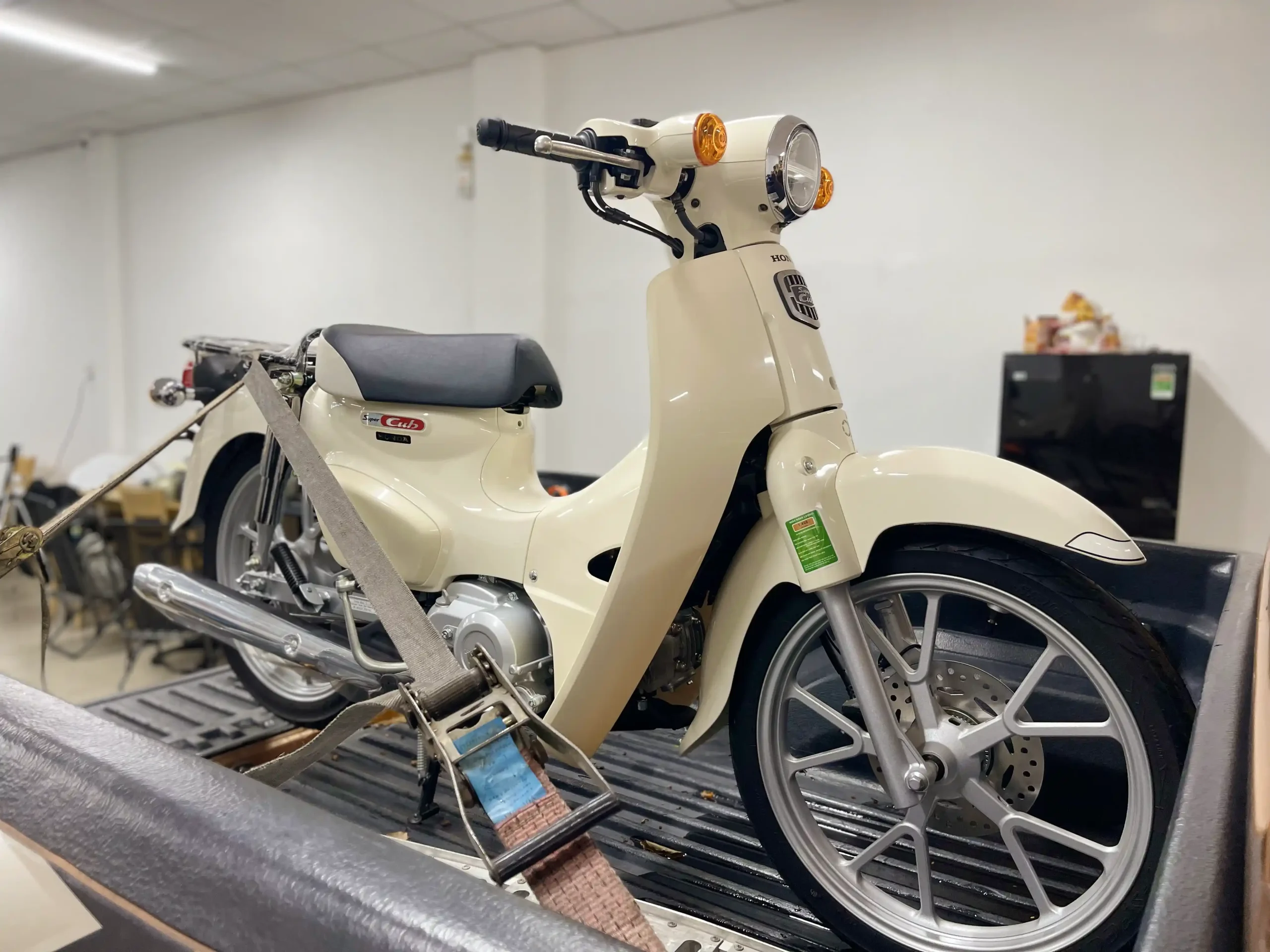 Giao honda supercub 110 abs hung phat motor 7