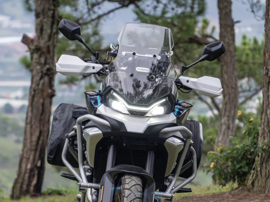 Trai nghiem thuc te cfmoto 700mt tren da lat hung phat motor 10