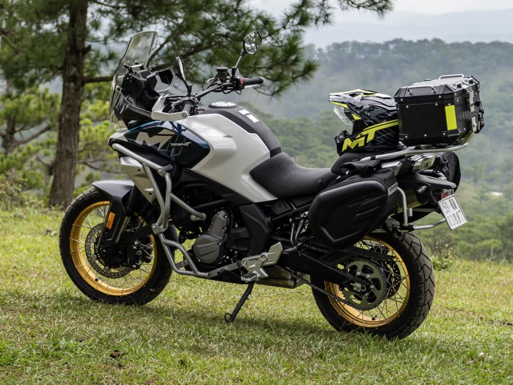 Trai nghiem thuc te cfmoto 700mt tren da lat hung phat motor 7